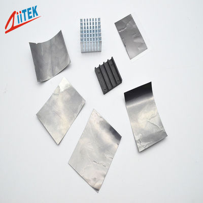 Plaque de graphite thermiquement conductrice de 1500 W/m-K pour le transfert de chaleur sur l'axe X-Y et de 6,0 W/m-K sur l'axe Z