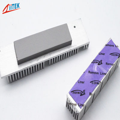 Matériau de gestion thermique électriquement isolé 8,0 W Pad thermique conducteur thermique Pad de silicium