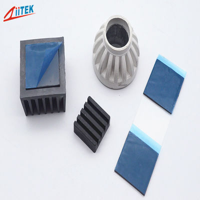 Des tampons isolants thermiques en silicone personnalisés remplissent les lacunes thermiques pour les pièces automobiles et les batteries