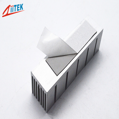 Feuille de coussinet thermique conductrice haute performance 1,8 W pour dissipateur thermique en silicone pour équipement de télécommunication