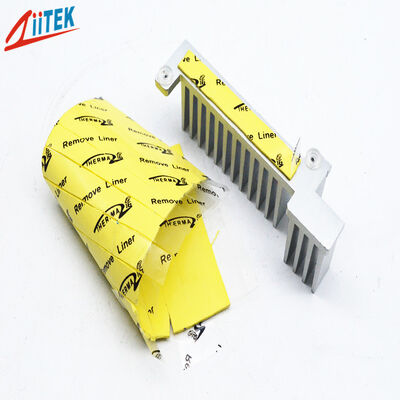 Tampons de remplissage d'espace thermoconducteurs, bonne douceur et capacité de remplissage, pour les processeurs d'électronique automobile AI