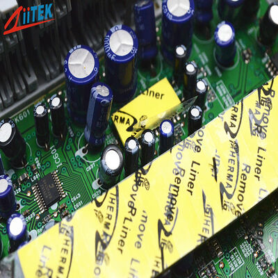 Tampons de remplissage d'espace thermoconducteurs, bonne douceur et capacité de remplissage, pour les processeurs d'électronique automobile AI