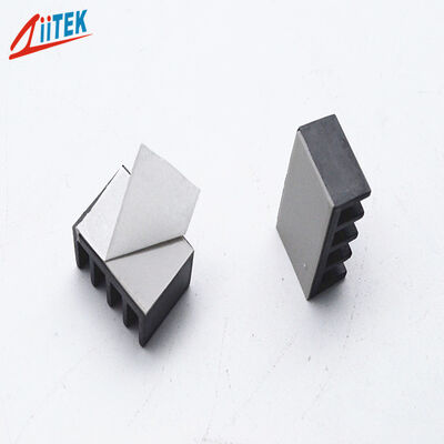 Pad thermique en silicone offrant une haute isolation anti-oxydation et une dissipation rapide de la chaleur pour les serveurs d'IA