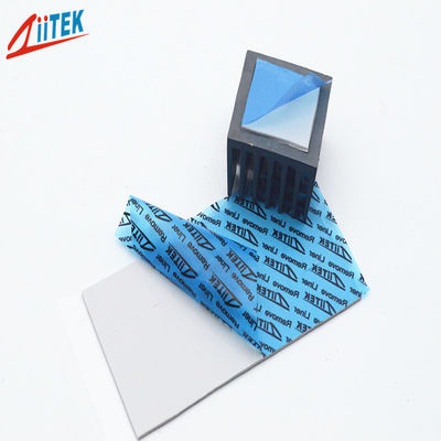 Pad en silicone thermiquement conducteur résistant aux températures élevées pour la dissipation thermique des produits électroniques
