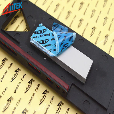 Protection thermique remplie en céramique blanche grise de silicone pour des serveurs d'AI de processeurs d'AI