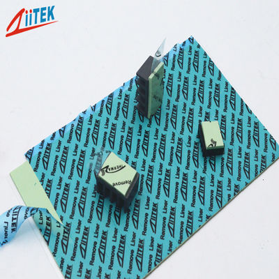Nouveau a développé des performances thermiques ultra douces de 0.5-5.0mmT Gapgood pour des boîtiers de commande de moteur de véhicule