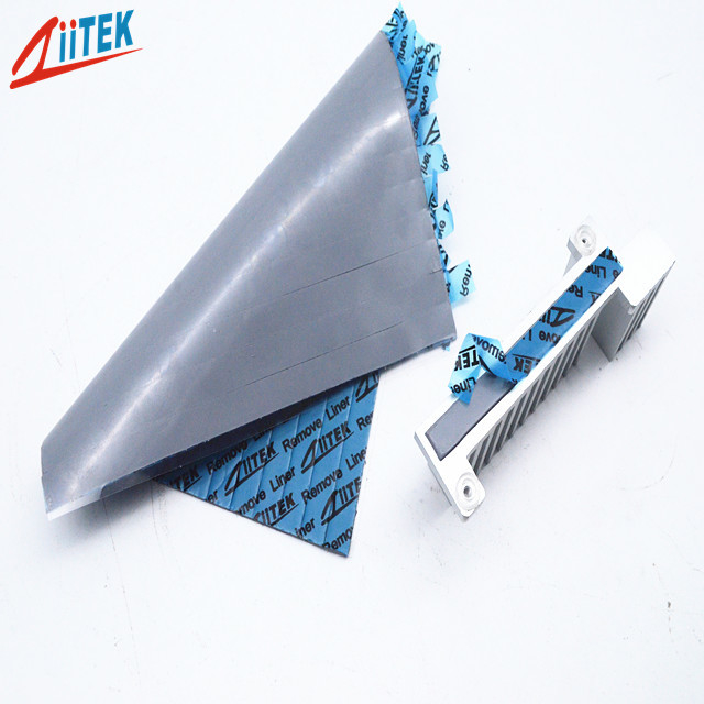 Couleur grise Pad conducteur thermique en silicone à découpe sous pression pour le refroidissement des dissipateurs de chaleur du processeur GPU