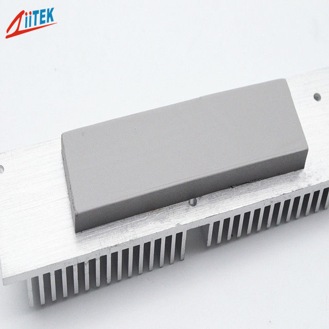 Isolement Pad thermique de silicone conducteur remplisseur d'écart de refroidissement Pad thermique pour batterie Ev