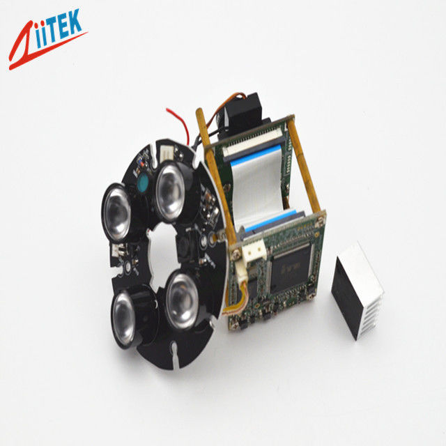 Matériau de changement de phase de haute performance PCM Pad de refroidissement pour les solutions thermiques de tuyaux de chaleur