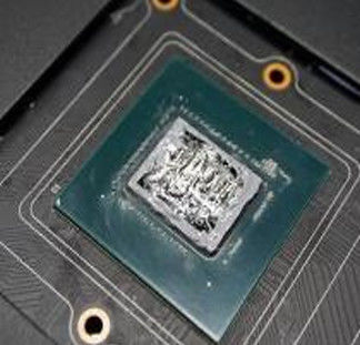 Excellente stabilité à long terme 18,9W Conductivité thermique Matériaux métalliques de changement de phase pour microprocesseurs