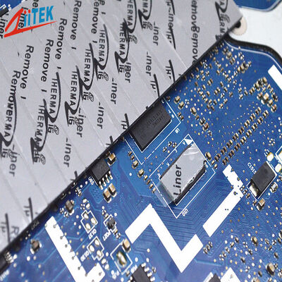 2.8W Composants électroniques Serveurs d'intelligence artificielle Pads thermiques 0,5 mm Pads isolés à conductivité thermique de haute qualité